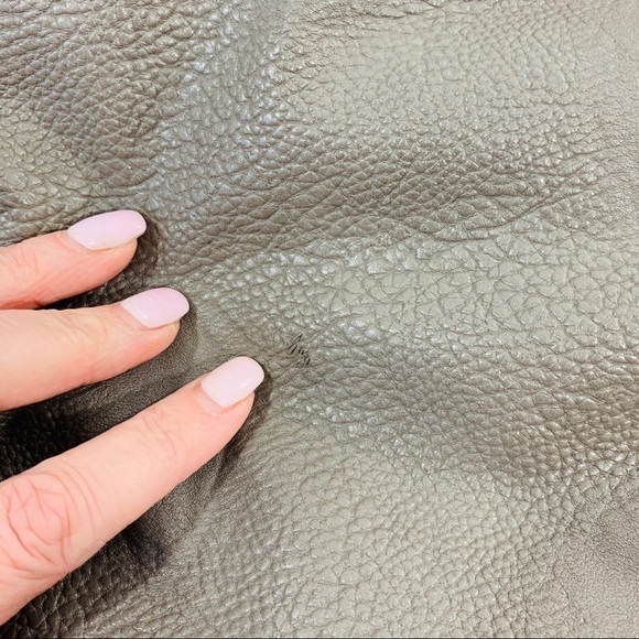 Steve Madden Oversized Hobo style Handbag in Taupe - Picture 3 of 6